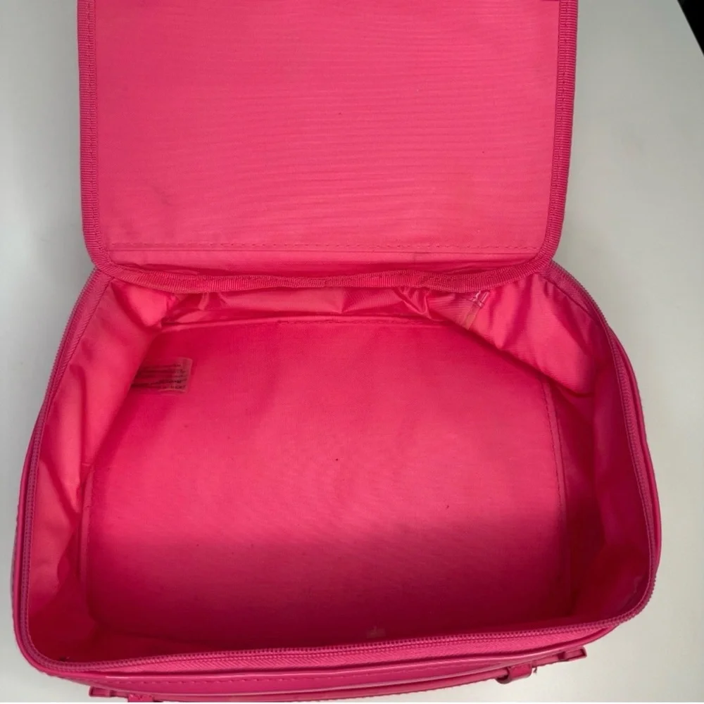 BÉIS x Barbie Cosmetic Case – Limited Edition 💖 - Picture 4 of 5